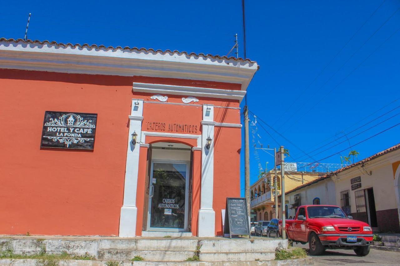 Hotel Y Cafe Ixmati Suchitoto Exterior foto